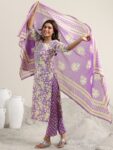 fc071573-aa2e-4c6d-99f4-0e7ccdee66321735642129307-Libas-Women-Floral-Printed-Regular-Pure-Cotton-Kurta-with-Tr-2