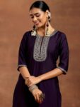 8b2725b6-5817-4d20-8a42-fdbbe716709d1727855105142-Libas-Floral-Yoke-Design-Regular-Zari-Kurta-with-Trousers–D-1