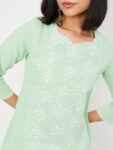 290b87ad-1f7f-4223-b6e6-751b325f1ca11736745627574maxWomenGeometricChikankariKurta5
