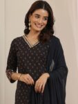 b83bdd34-0187-4f70-97e5-f30d12e2252c1742058323501-Libas-Floral-Printed-Thread-Work-V-neck-Straight-Kurta-With–2