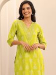 2d567030-5c63-42e0-9419-18f81e1622e31748078840653-Libas-Floral-Printed-V-Neck-Thread-Work-Straight–Kurta-With-2