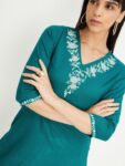 dc255ec1-95c6-4b64-8f35-29a3d6ac8db61717991908083maxWomenEmbroideredFlaredSleevesThreadWorkKurta1