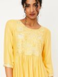 0e3e173f-d3cc-4fb2-a5b1-4242fec201dd1717819470983maxWomenFloralEmbroideredFlaredSleevesThreadWorkKurta1