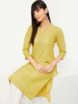 a8af443b-24be-47ad-8cd9-b0e75fbd78261717992318743maxWomenEmbroideredThreadWorkKurta1 (1)