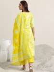 e3d7e9ed-b9a5-400c-a6c2-a689bc1a3d921735638080726-Libas-Women-Floral-Printed-Regular-Pure-Cotton-Kurta-with-Tr-1