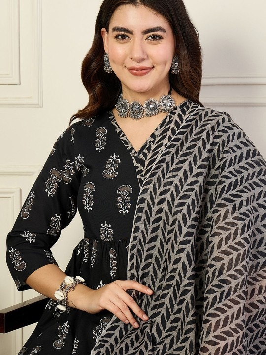 c4af3042-491f-48be-a025-c54abcf90ca01733983325993KALINIWomenEthnicMotifsPrintedRegularKurtawithTrousersWithDu2