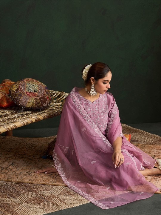 c64bb36f-fae1-49e0-9cd4-d2ae24cf07eb1741245439013-Indo-Era-Women-Floral-Yoke-Design-Regular-Thread-Work-Kurta--1