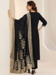 816dc6c7-e89f-4911-8a72-27f469323ca11742058285111-Libas-Floral-Yoke-Design-Notch-Neck-Straight-Kurta-With-Trou-2