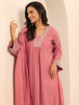 b89cc126-0346-4390-b9ff-ffd9bf5990351748081250914-Gerua-By-Libas-Floral-Yoke-Design-Pleated-Sequinned-Straight-2