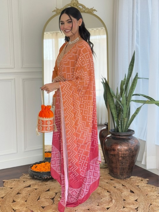 d5ed1284-c9b3-432f-a361-45db9e92b4441747643200053-KALINI-Women-Ethnic-Motifs-Embroidered-Regular-Kurta-with-Tr-3