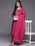 87e38574-2547-4124-acdd-ac251555e08d1742282310447-Libas-Women-Floral-Embroidered-Regular-Sequinned-Kurta-with–2 (2)
