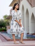f2c00100-be70-44ac-9993-edf9baa024c31733995018013KALINIFloralPrintA-LineMidiDress3