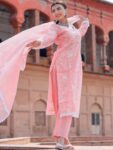 e725e91d-c4af-4d8c-b78f-2ae6f7f187bd1735800567087-Libas-Women-Floral-Embroidered-Regular-Thread-Work-Kurta-wit-2