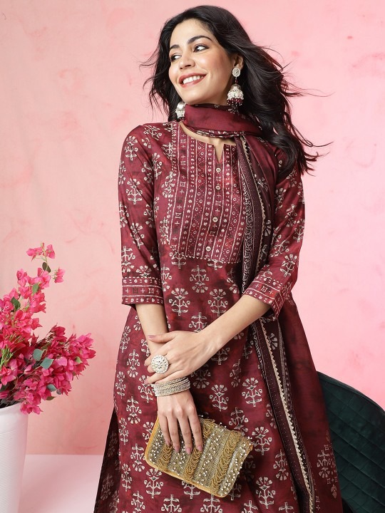 fe9857f9-1fd3-406e-9b80-16d2caec96391709187772188WomensWineEthnicPrintedKurtawithtrousersfoilprinteddupatta2