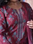 f29b7f7b-eeff-40fb-b6e6-1268e2583d6c1740648976609-KALINI-Women-Floral-Printed-Regular-Kurta-with-Trousers–Wit-2