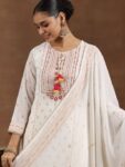 imgi_35_bec8f180-5e8c-4a11-9780-ab39327bab5f1728456561821-Libas-Women-Floral-Printed-Regular-Gotta-Patti-Kurta-with-Pa-1