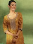 imgi_57_23c326ef-64bd-40ae-92d8-6063454101e41733728495618-Libas-Bandhani-Embroidered-Sequinned-Straight-Kurta-With-Tro-2
