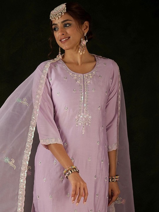imgi_18_edd0658f-4701-46b2-8491-e2157fff4bb31751889398919-Anouk-Floral-Embroidered-Kurta-With-Trousers--Dupatta-746175-1