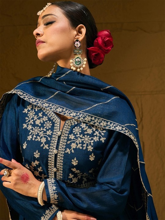 imgi_21_da3cd58e-20dd-472c-bfab-051fda4bd0831751889442619-Anouk-Women-Floral-Embroidered-Anarkali-Kurta-with-Trousers--1