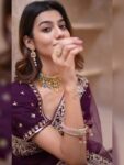imgi_24_feca59b9-9798-45dc-9823-40c56e1788951692291102403InddusMauveGold-TonedSequinnedNetSaree1