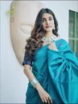 imgi_26_c1fb09d0-0abe-4e2c-bc32-cf4a2d99ded51717591063017KALINIWovenDesignZariSilkBlendBanarasiSaree1