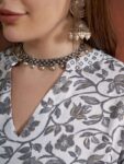 imgi_4_fc2341ae-9670-48d8-aa15-1cf4a074f3ba1719929928897AnoukWomenFloralPrintedRegularKurtawithTrousersWithDupatta6