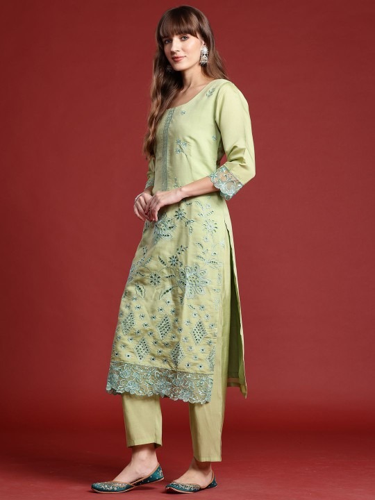 imgi_30_6266ff14-a66d-42aa-ad45-ee423d3697031751889716973-Anouk-Women-Floral-Embroidered-Kurta-with-Trousers--Dupatta--3