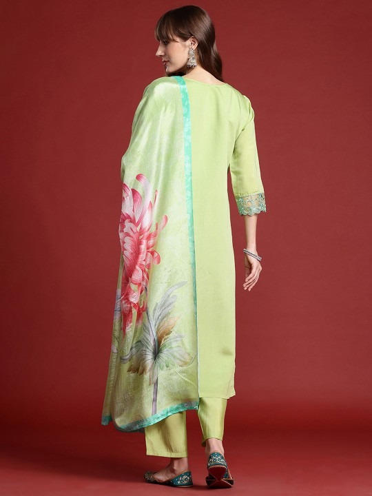 imgi_31_7f16e846-5ddb-411f-b70b-dbe30b90f8ab1751889716947-Anouk-Women-Floral-Embroidered-Kurta-with-Trousers--Dupatta--4