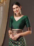 imgi_12_0cc6271b-4fdb-4763-9737-681d46f8fbc51673369434071AnoukGreenCopper-TonedWovenDesignZariSilkBlendBanarasiSaree3