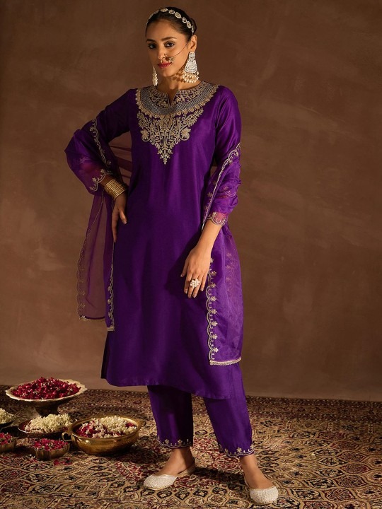 imgi_70_6be8843b-e6e1-43a0-9394-1cf86de5292d1751888928133-Anouk-Floral-Embroidered-Notch-Neck-Straight-Kurta-With-Trou-6