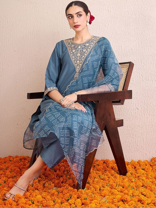 imgi_71_0d96aef8-7c95-4592-8f33-88c7ebd67c471751889454812-Anouk-Women-Floral-Embroidered-Kurta-with-Trousers--Dupatta--7