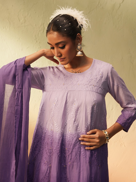 imgi_27_7bd44c98-7c3b-4f2f-9576-4c8df351b0c11752492493130-Ishin-Women-Ombre-Embroidered-Regular-Thread-Work-Pure-Cotto-3